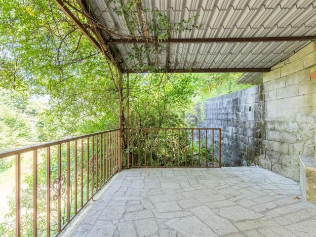 Casa venda em Pesqueiras, Covas