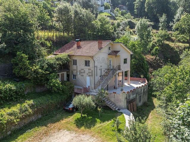 Casa venda em Pesqueiras, Covas