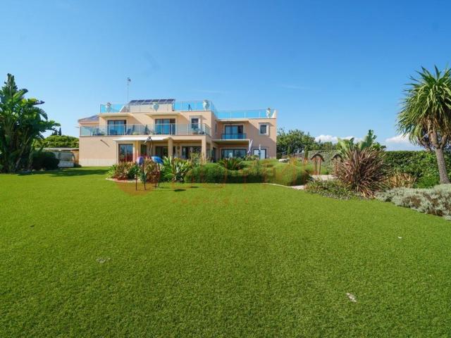 Casa venda em Quatrim do Sul, Olhão
