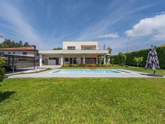 Casa venda em Santo Tirso, Porto