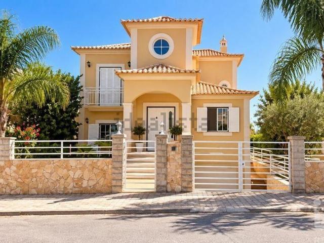Casa venda em Gambelas, Faro