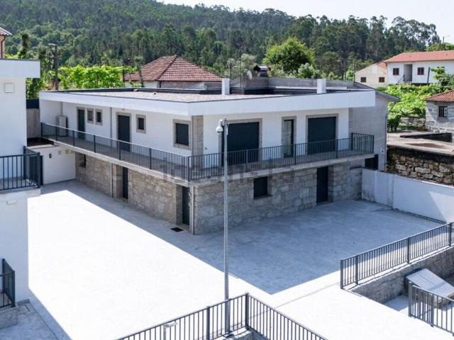 Casa alugar em Alto da Quinta, Parada Do Bouro