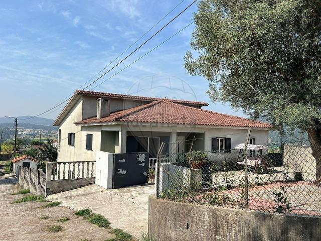 Casa venda em Moure, Arcozelo
