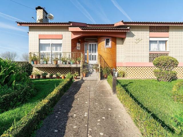 Casa venda em Rua do Forno, Bunheiro
