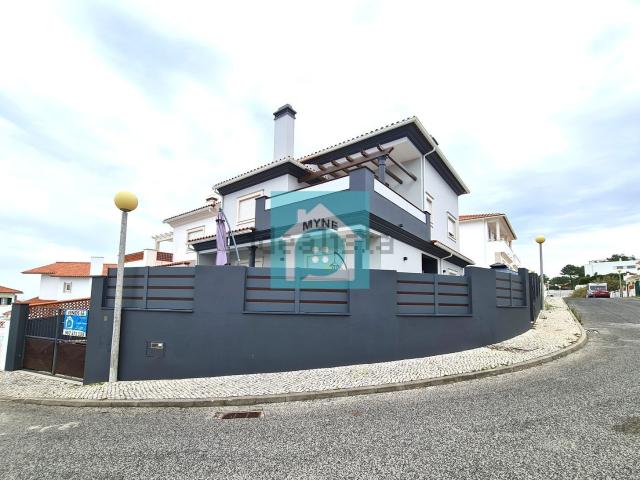 Casa venda em Pederneira, Leiria