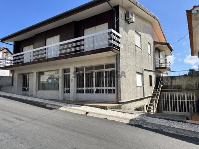 Casa venda em Oliveira De Azeméis, Passos