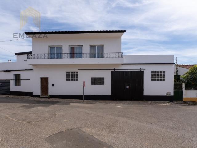 Casa venda em Cadaval, Vermelha