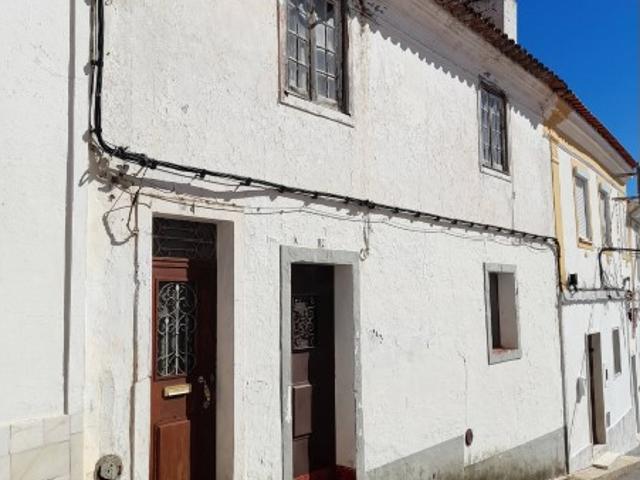 Casa venda em Alandroal, Alandroal (Nossa Senhora da Conceição), São Brás dos Matos (Mina do Bugalho) e Juromenha (Nossa Senhora do Loreto)