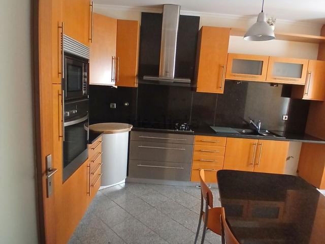Casa venda em Nogueira da Regedoura, Santa Maria da Feira