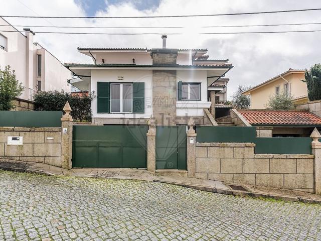 Casa venda em Agrelo, Braga