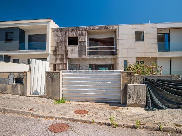 Casa venda em Nogueiró e Tenões, Braga