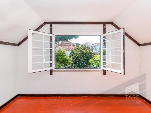Casa venda em Capuchos, Almada