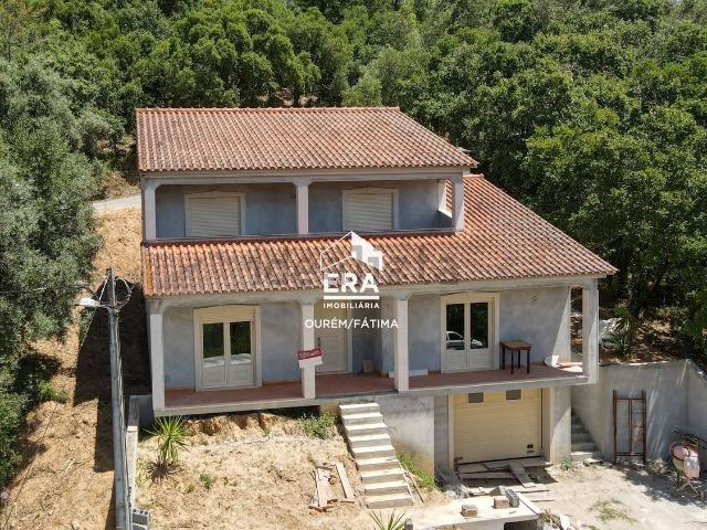 Casa venda em Ourém, Santarém