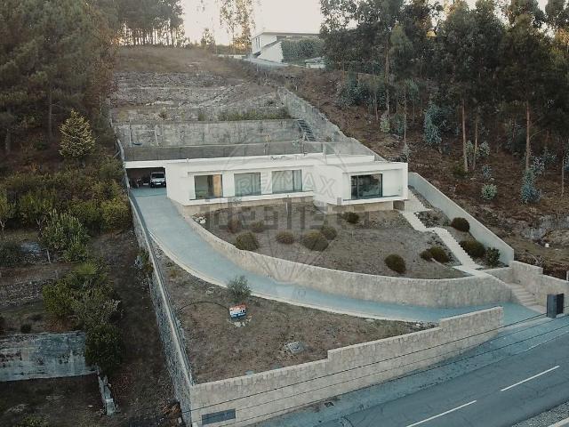 Casa venda em Póvoa De Lanhoso, Braga