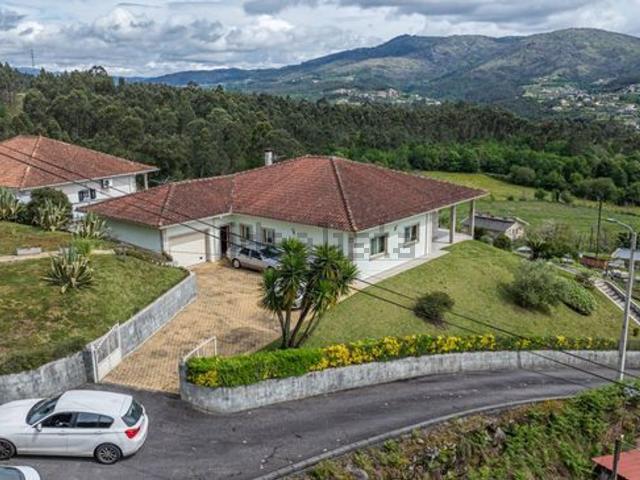 Moradia venda em Nossa Senhora Do Amparo, Arrifana