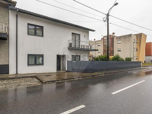 Casa venda em Póvoa De Lanhoso, Braga