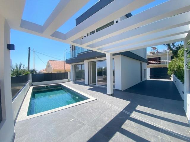 Vivenda venda em Carcavelos e Parede, Cascais
