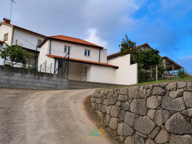 Casa venda em Rebordões, Boalhosa