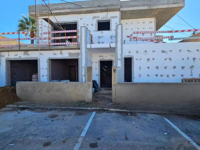 Casa venda em Mexilhoeira da Carregação, Parchal