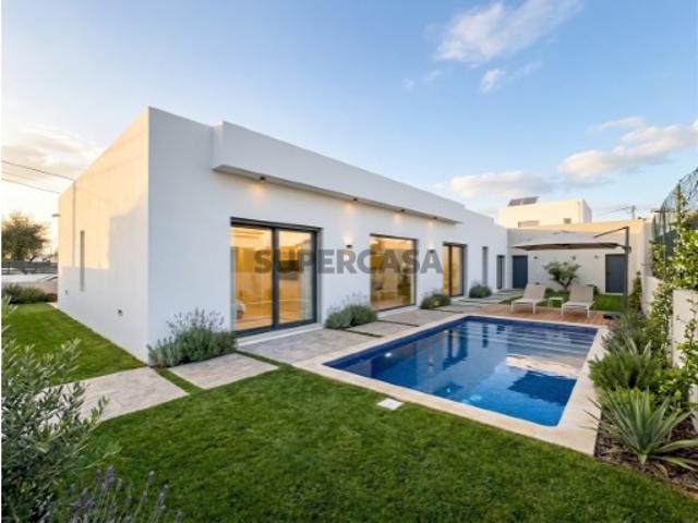 Casa venda em Azeitão (São Lourenço e São Simão), Setúbal