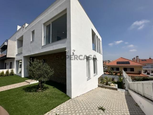 Casa venda em Odivelas, Bairro Novo do Trigache