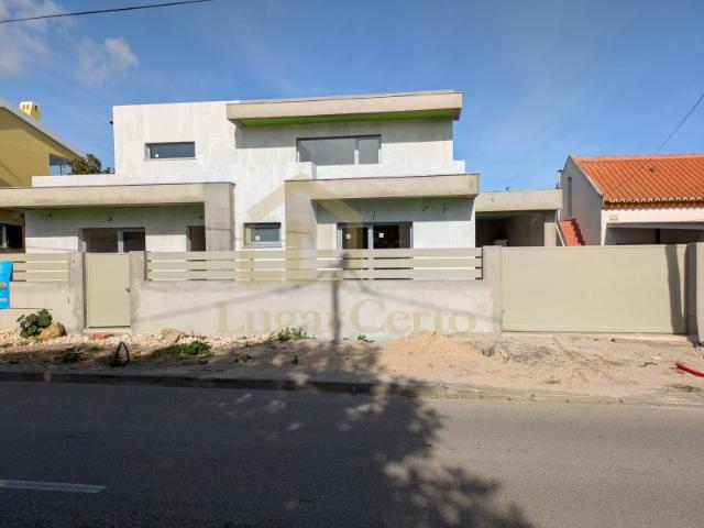 Casa venda em Azeitão (São Lourenço e São Simão), Setúbal