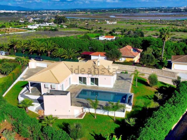 Casa venda em Vale de Lama, Lagos
