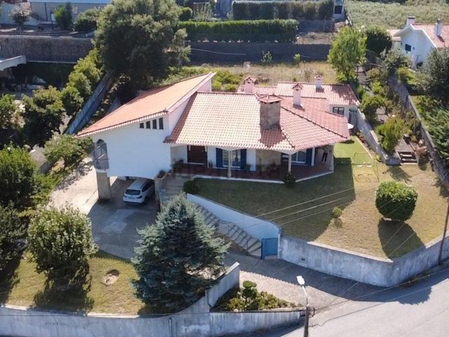 Casa venda em Oliveira de Azeméis, Santiago de Riba-Ul, Ul, Macinhata da Seixa e Madail, Oliveira de Azeméis
