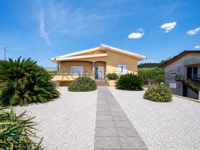 Casa venda em Lações de Baixo, Oliveira De Azeméis