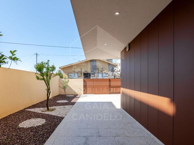 Casa venda em São Félix da Marinha, Vila Nova de Gaia