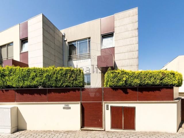 Casa venda em Oliveira do Douro, Vila Nova De Gaia