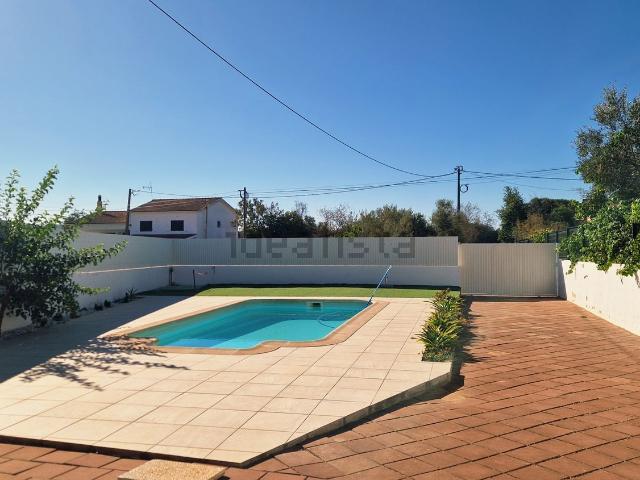 Casa alugar em Ribeira de Alte, Albufeira