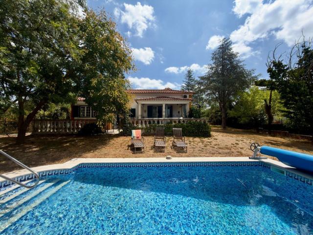 Casa venda em Curvaceiras Pequenas, Tomar