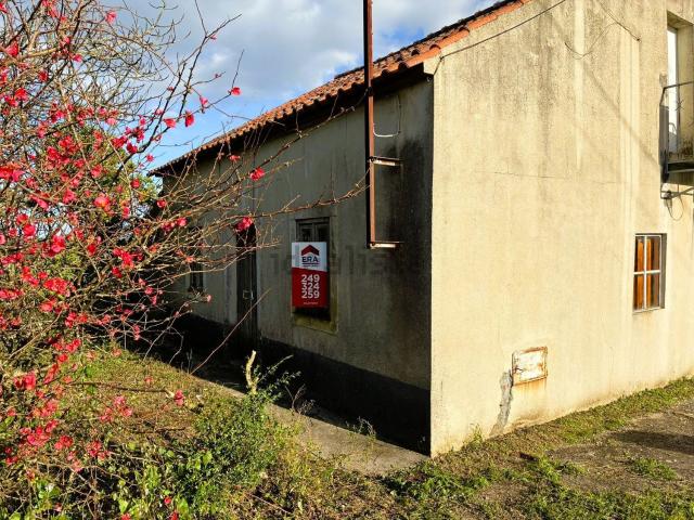 Casa venda em Curvaceiras Pequenas, Tomar