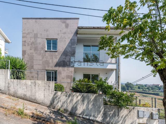 Casa venda em Palmeira, Braga
