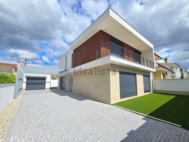Casa venda em Palmeira, Braga
