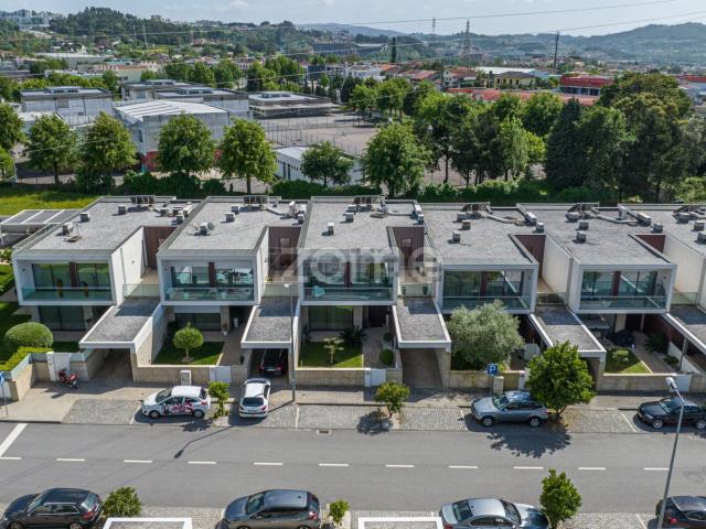 Casa venda em Palmeira, Braga