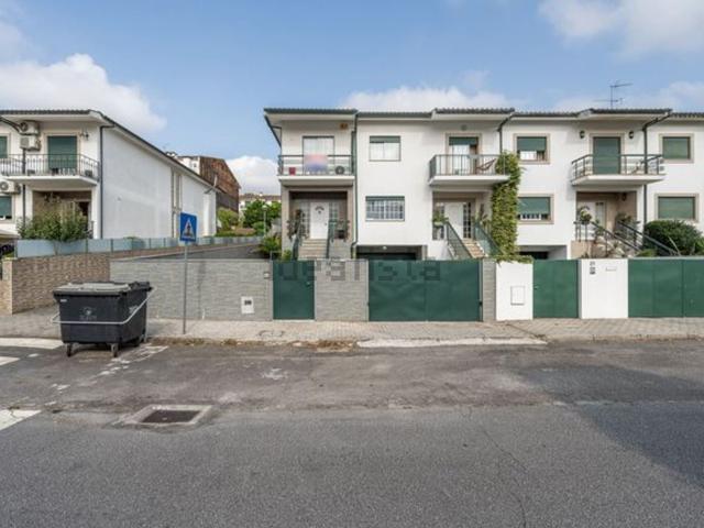 Casa venda em Palmeira, Braga