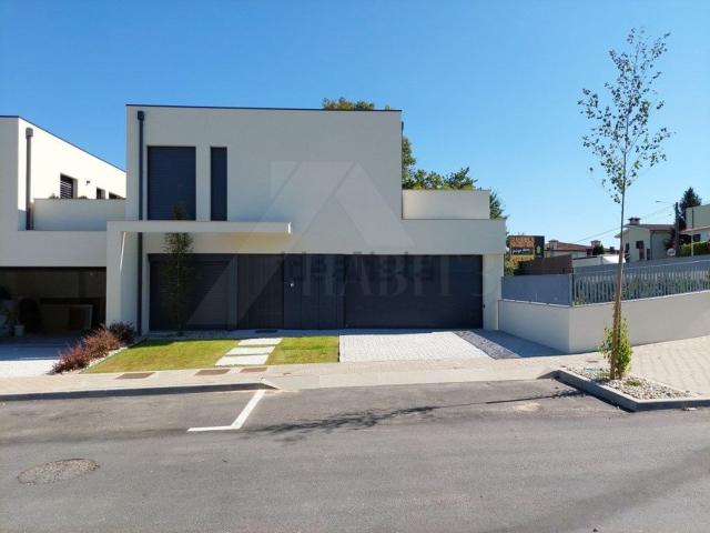 Casa venda em Palmeira, Braga