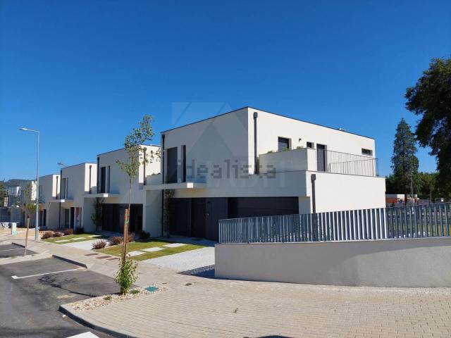 Casa venda em Palmeira, Braga