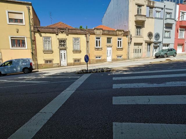 Casa venda em Porto, Lordelo Do Ouro