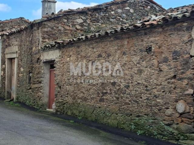 Casa venda em Matela, Bragança