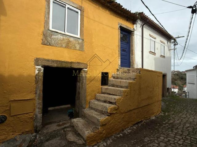 Casa venda em Coimbrã, Almalaguês
