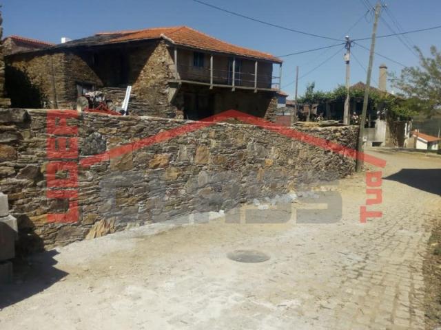 Casa venda em Edroso, Bragança