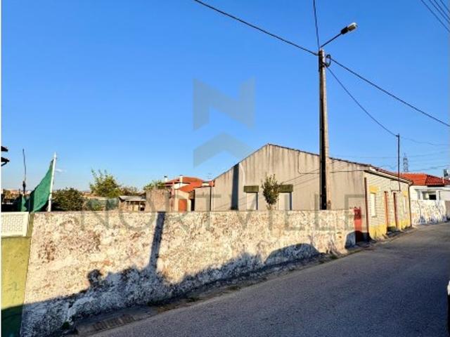 Casa venda em Gondivai, Porto