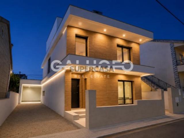 Casa venda em Urbanização Alto da Eira, Loures
