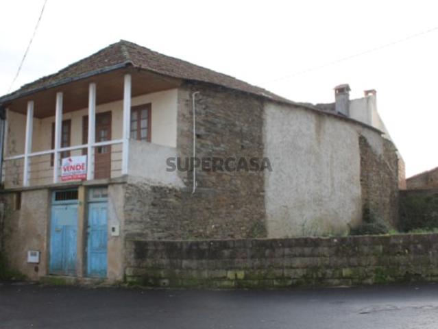 Casa venda em Nogueirinha, Lamas