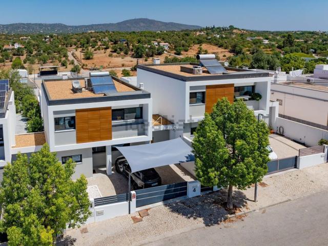 Propriedade venda em Pechão, Igreja