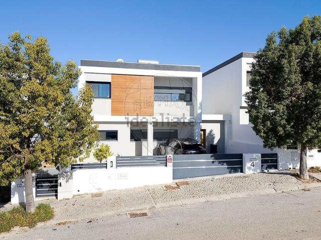 Casa venda em Pechão, Olhão