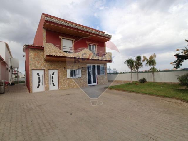 Casa venda em Montarroio, Olhão